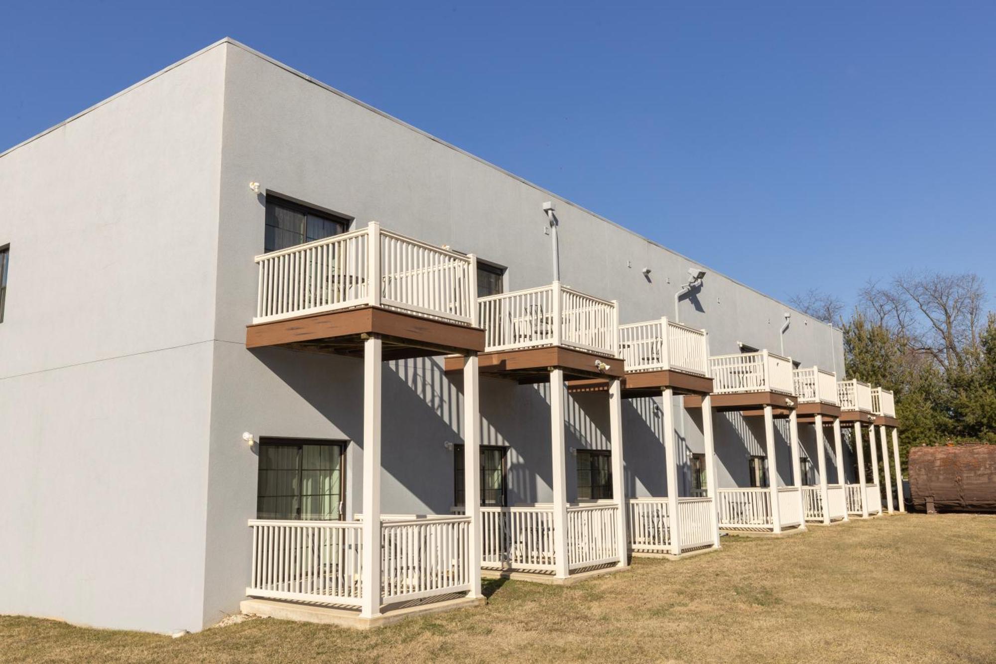 Brinton Suites 韦斯特切斯特 外观 照片